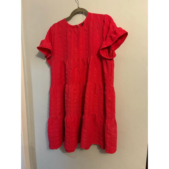 0119 Resort wear for this summer. SHEIN bright pink tiered dress. Size Large - Picture 4 of 10